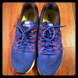 Nike Zoom Pegasus 33 size 9 MENS